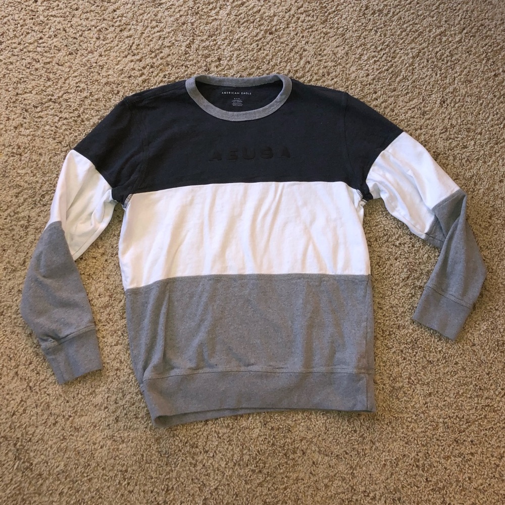 American eagle AEUSA size medium gray